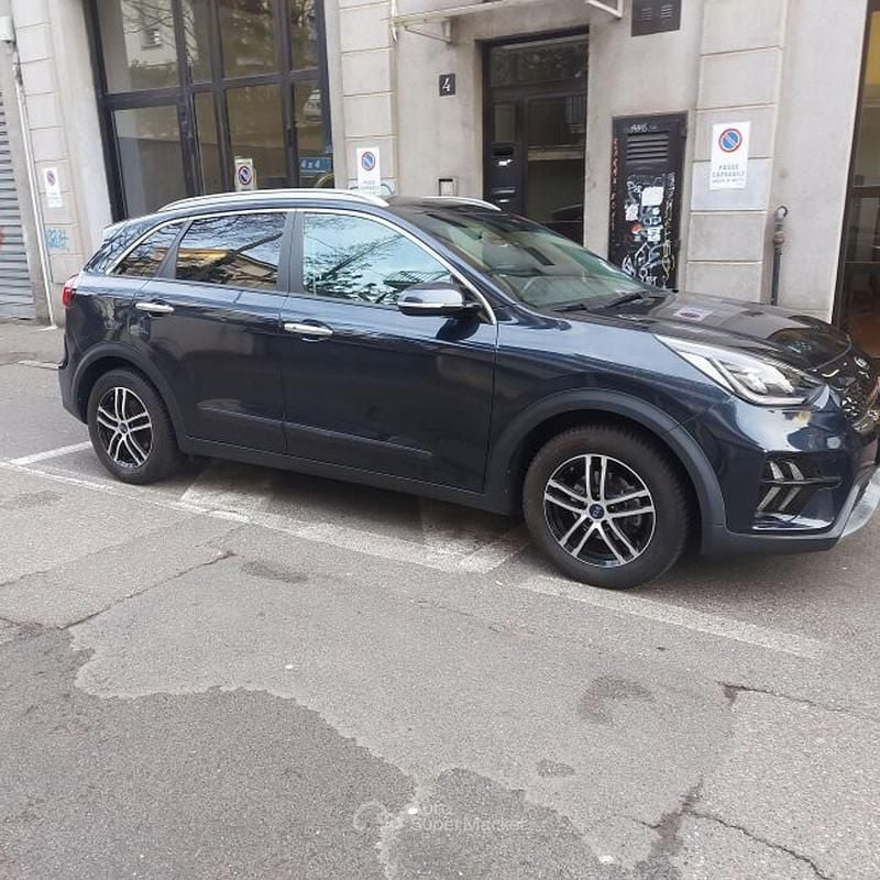 Usata Kia Niro 105 CV (77 kW) 2020 Blu SUV