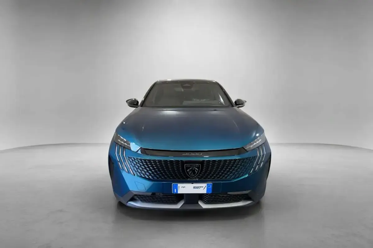 Nuova Peugeot 3008 GTi 136 CV (100 kW) 2026 Bianco okenite con tetto nero SUV