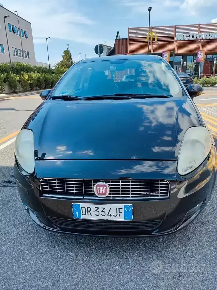 Usata Fiat Grande Punto Dynamic 75 CV (55 kW) 2008 Nero Utilitaria