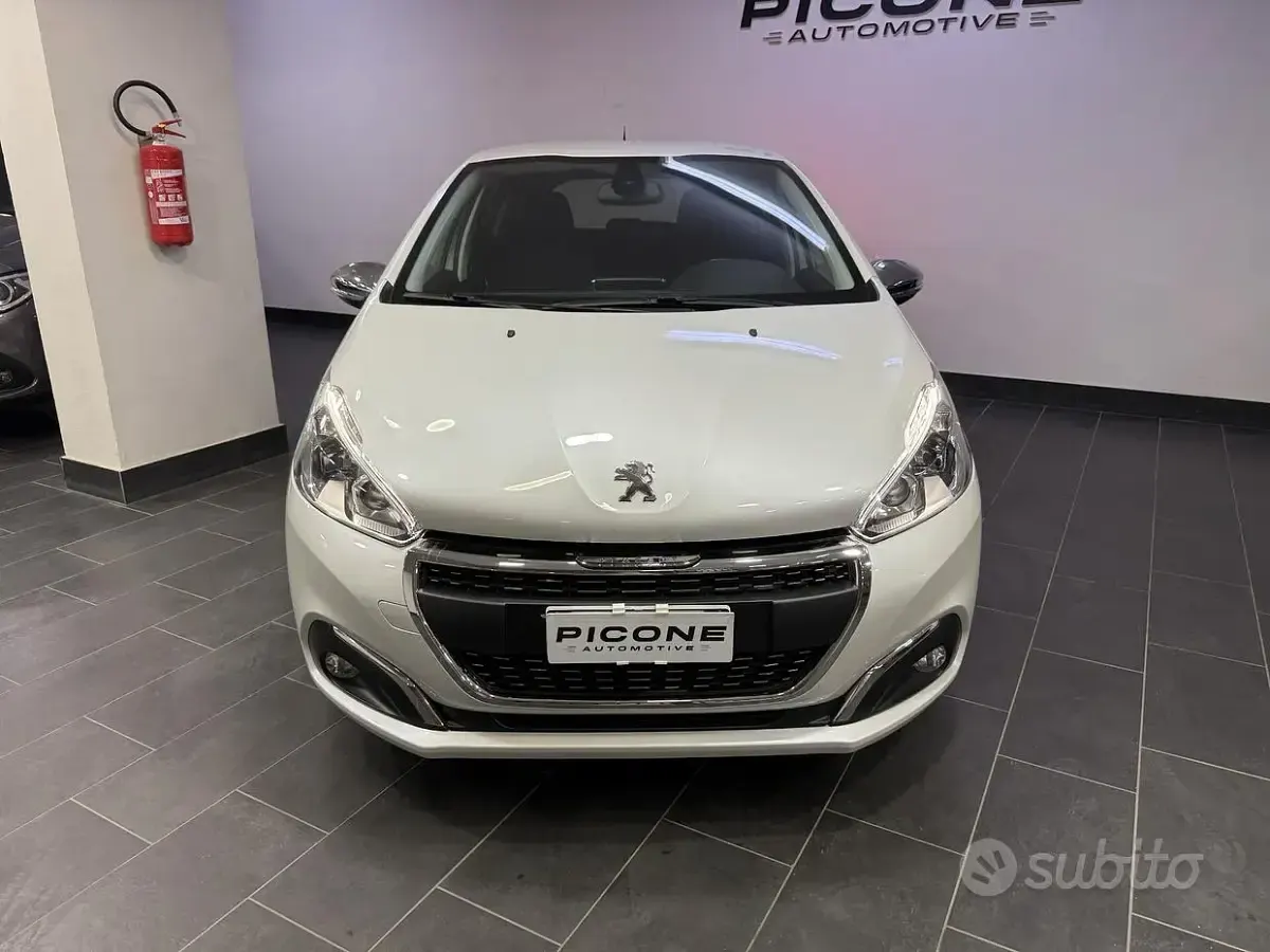 Usata Peugeot 208 Allure 102 CV (75 kW) 2019 Bianco Utilitaria