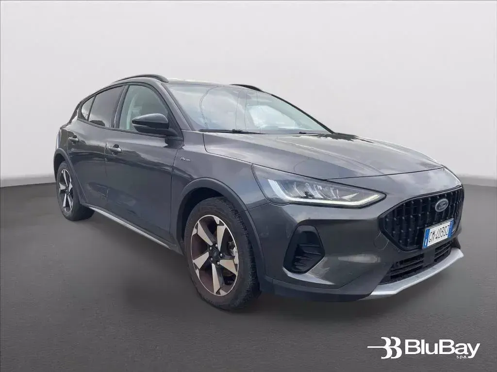 Begagnad Ford Focus ST-Line 125 HK (91 kW) 2023 Grå Sedan