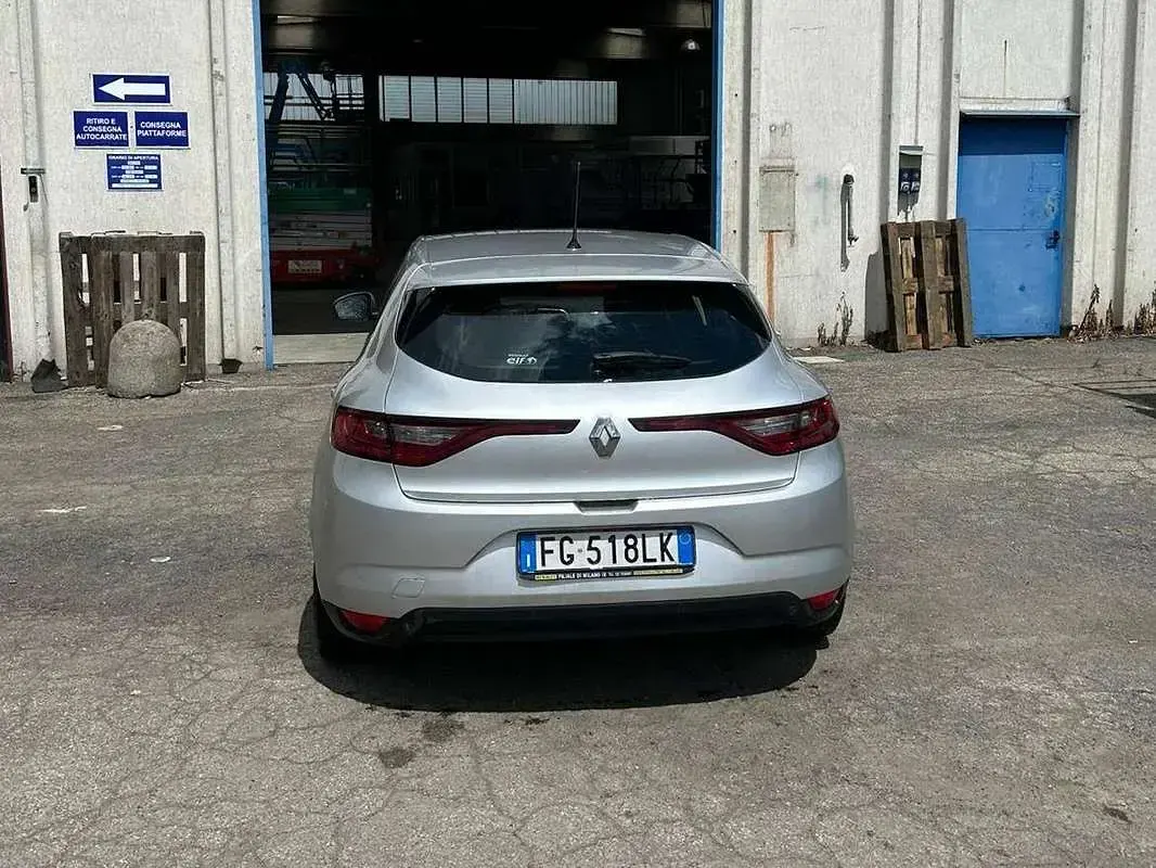 Usata Renault Mégane IV Bose Edition 110 CV (80 kW) 2016 Argento Berlina