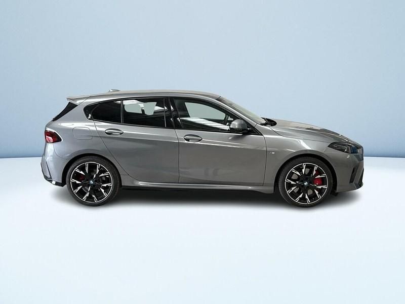 Usata BMW 118 M Sport 150 CV (110 kW) 2025 Grigio metallizzato Utilitaria