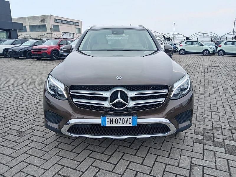 Usata Mercedes GLC250 Exclusive 204 CV (150 kW) 2018 Marrone SUV