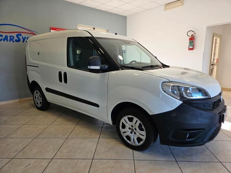 Usata Fiat Doblò 95 CV (69 kW) 2016 Bianco Monovolume