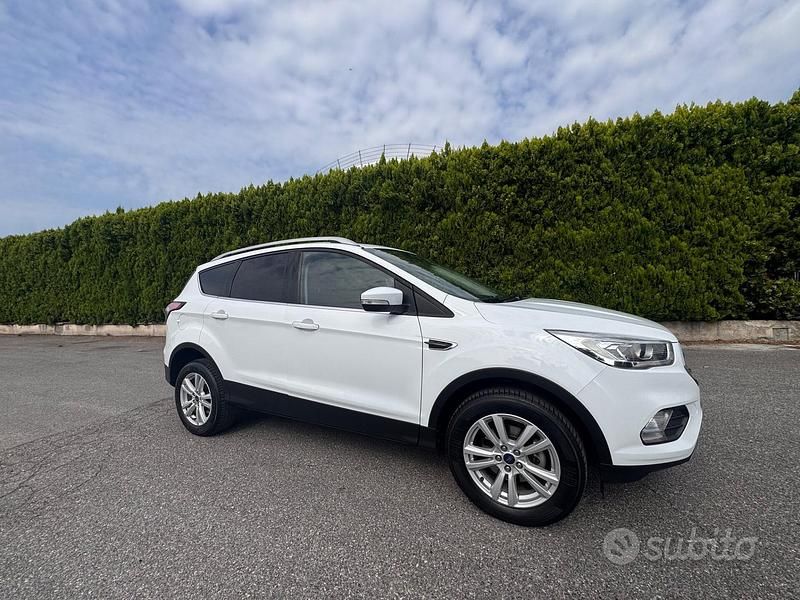Usata Ford Kuga S 120 CV (88 kW) 2019 Bianco SUV