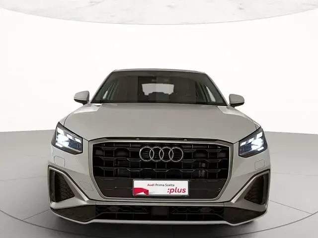 Usata Audi Q2 S-Line 150 CV (110 kW) 2025 Bianco ghiacciaio metallizzato SUV