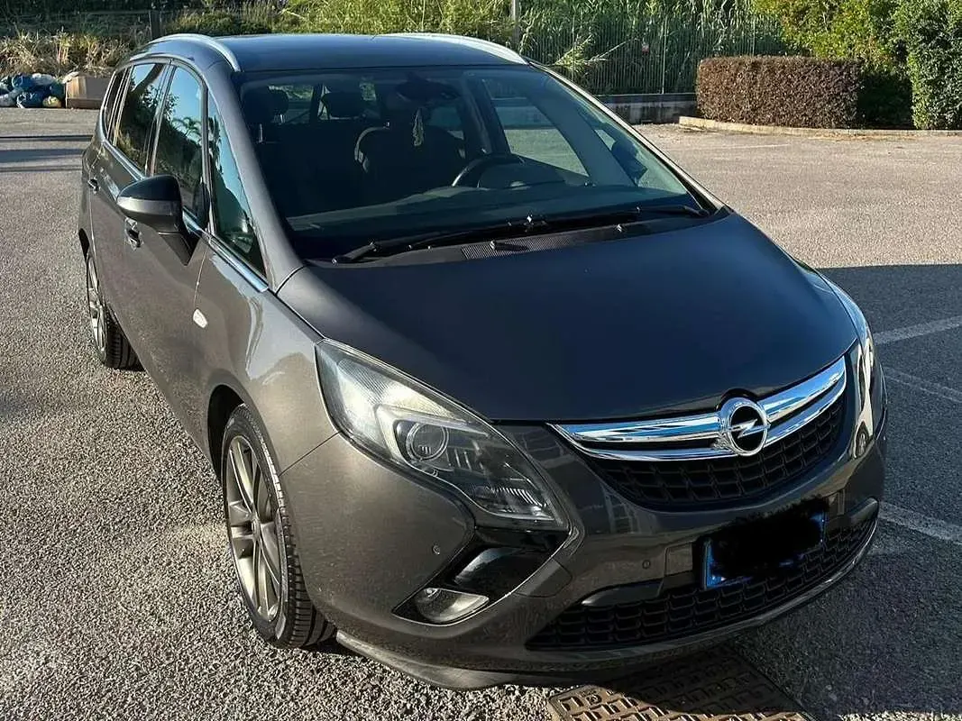 Usata Opel Zafira Tourer Cosmo 131 CV (96 kW) 2012 Grigio Monovolume