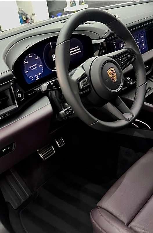 Usata Porsche Macan 380 kW (517 CV) 2025 Nero SUV