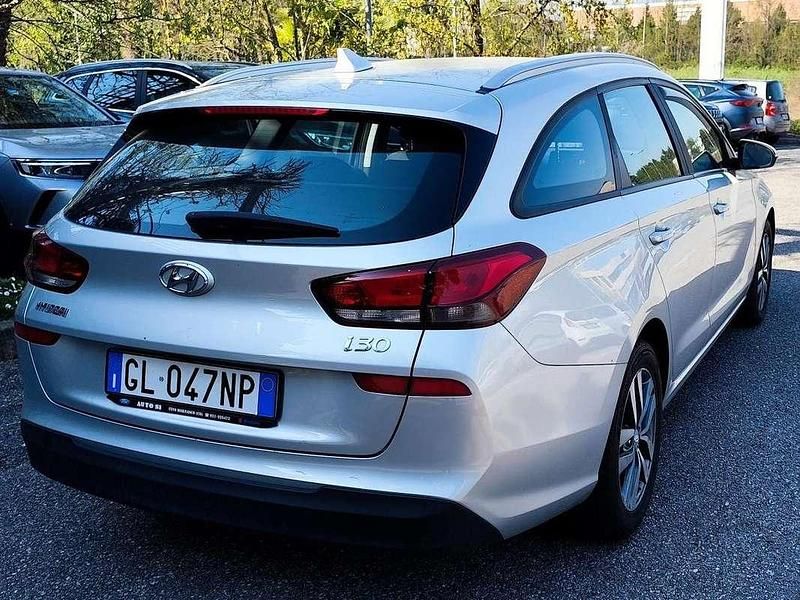 Usata Hyundai i30 110 CV (80 kW) 2019 Argento Station wagon