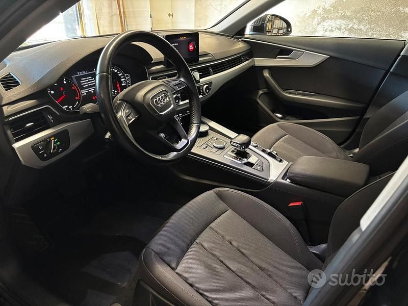 Usata Audi A4 150 CV (110 kW) 2017 Nero Station wagon
