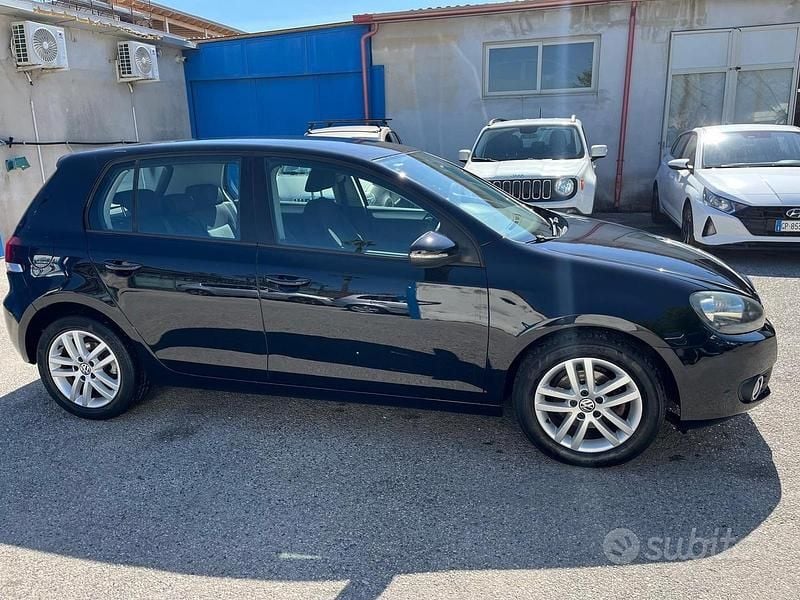 Gebraucht VW Golf VI Highline 102 PS (75 kW) 2010 Blau Kleinwagen