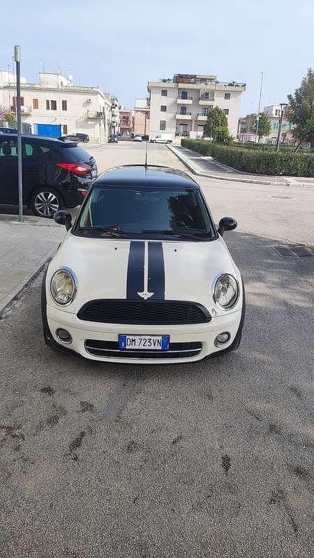 Usata Mini Cooper D 109 CV (80 kW) 2009 Utilitaria