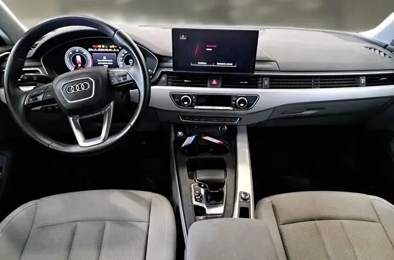 Usata Audi A4 Advanced Plus 135 CV (99 kW) 2023 Argento Station wagon