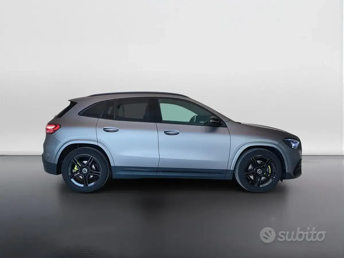 Usata Mercedes GLA200 AMG Line Premium Plus 150 CV (110 kW) 2024 Grigio SUV