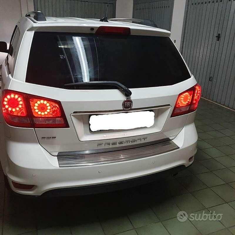 Usata Fiat Freemont Lounge 170 CV (125 kW) 2013 SUV