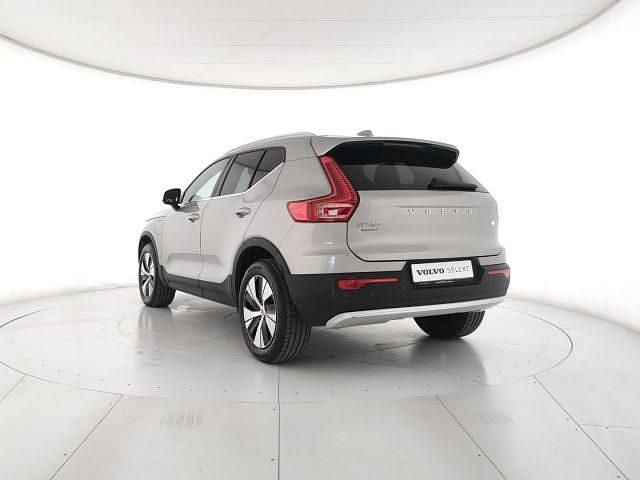 Usata Volvo XC40 Core 155 CV (114 kW) 2023 Argento SUV