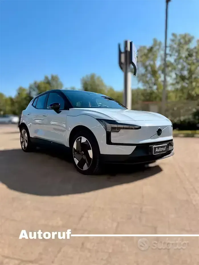 Usata Volvo EX30 Plus 75 kW (102 CV) 2025 Blu SUV