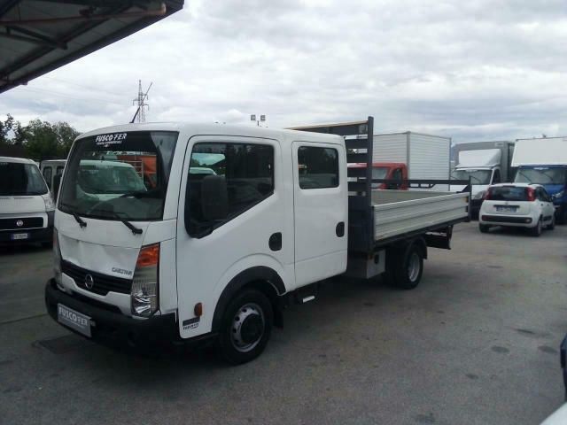Nissan cabstar 2009