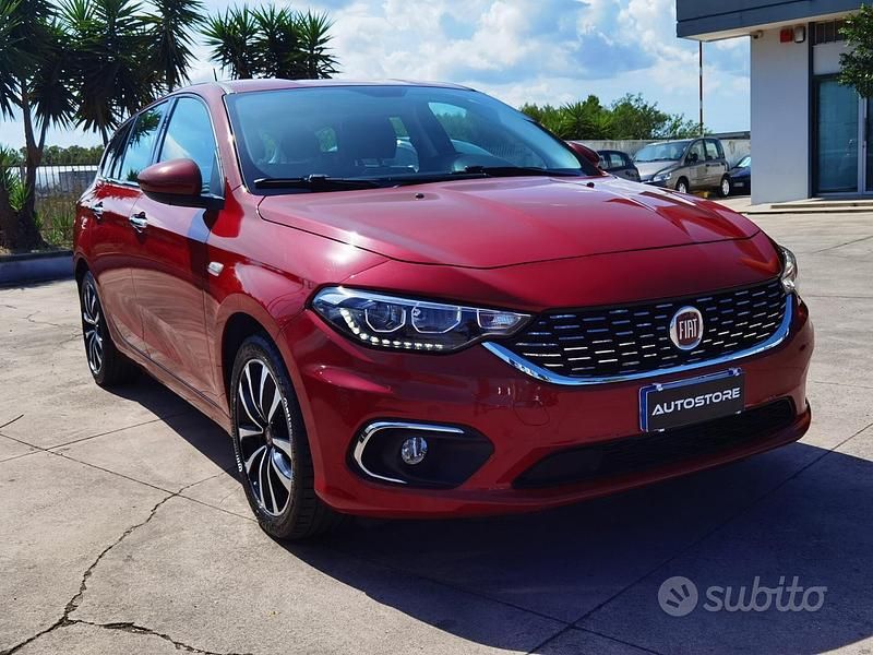 Usata Fiat Tipo Lounge 95 CV (69 kW) 2017 Rosso Station wagon