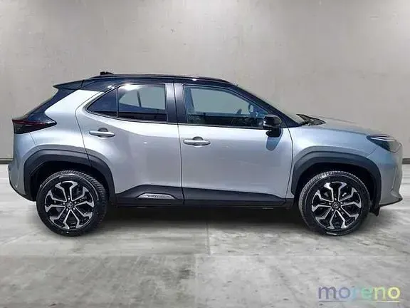 Usata Toyota Yaris Hybrid Trend 116 CV (85 kW) 2023 Grigio Pick-up