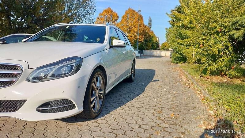 Usata Mercedes E220 170 CV (125 kW) 2014 Bianco Station wagon