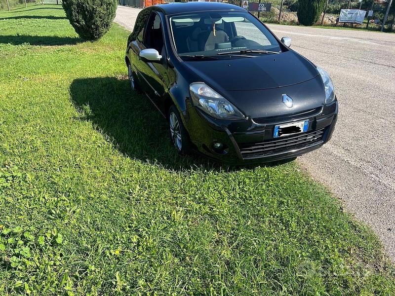 Usata Renault Clio II 2011 Nero Berlina