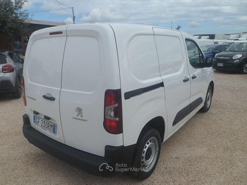 Usata Peugeot Partner 101 CV (74 kW) 2022 Bianco Monovolume