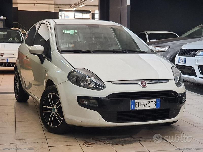Bianco Usata 2011 Fiat Punto Evo Active Due volumi | 4490 € (Buon prezzo) - Immagine 1/4