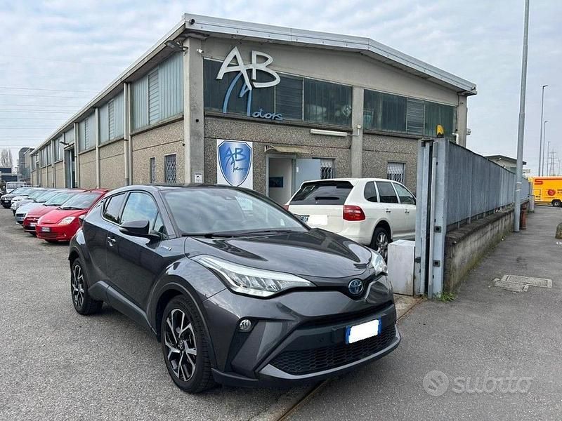 Usata Toyota C-HR Trend 122 CV (89 kW) 2021 Grigio SUV