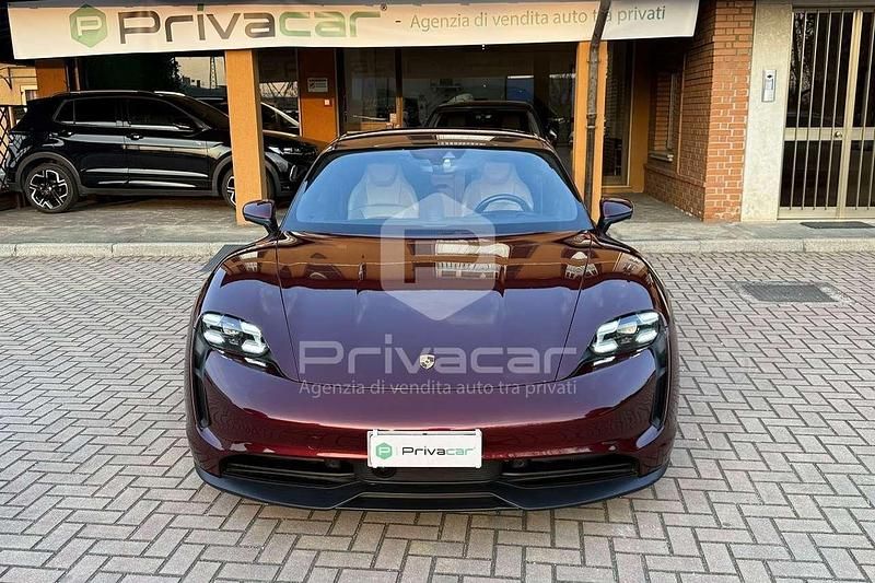 Usata Porsche Taycan 119 kW (163 CV) 2021 Rosso Utilitaria