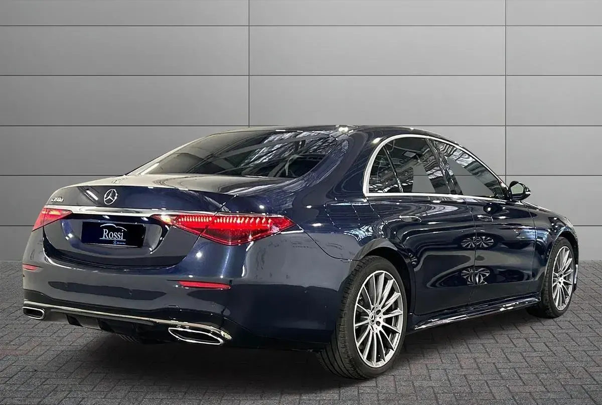 Usata Mercedes S350 Premium 313 CV (230 kW) 2025 Blu metallizzato Berlina