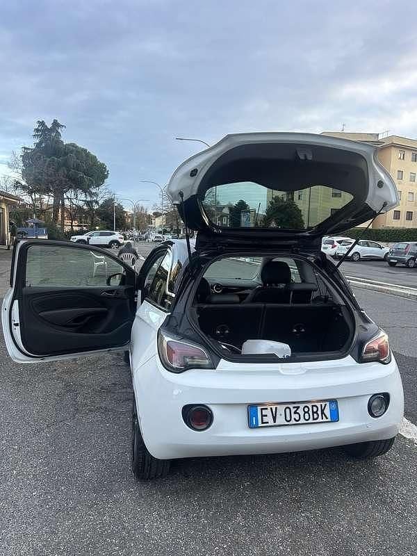 Usata Opel Adam 87 CV (63 kW) 2014 Utilitaria