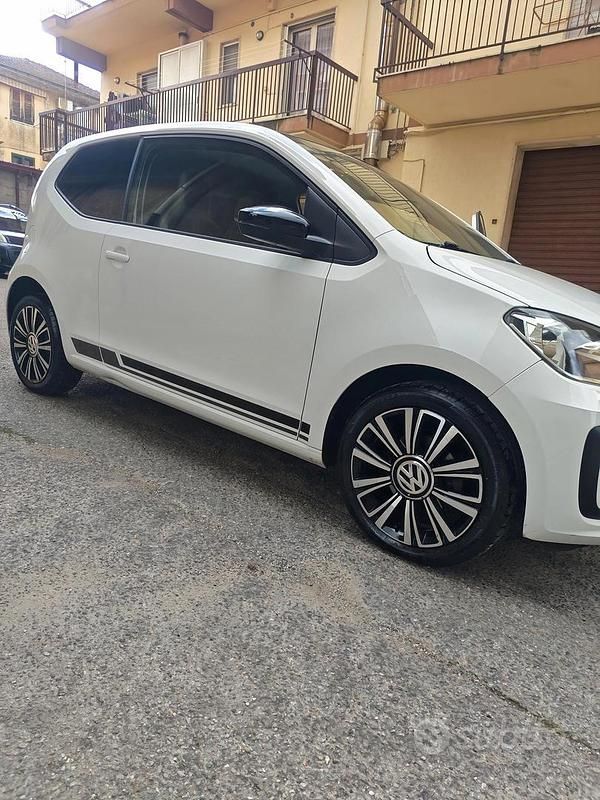 Usata VW up! 68 CV (50 kW) 2019 Bianco Utilitaria