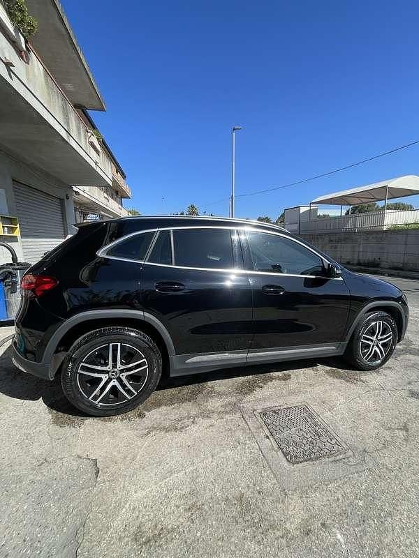 Usata Mercedes GLA200 150 CV (110 kW) 2022 SUV