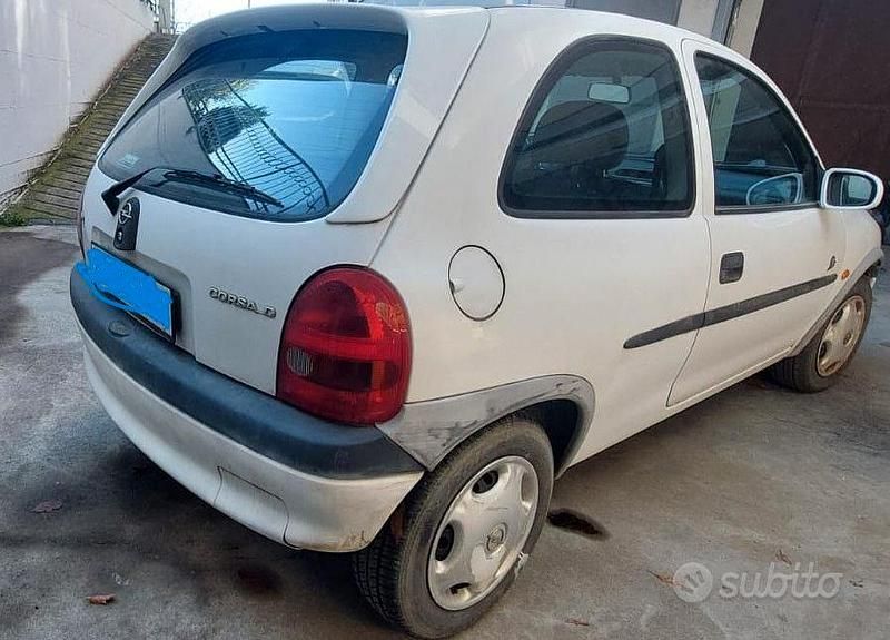 Occasion Opel Corsa 60 ch (44 kW) 1998 Blanc Citadine