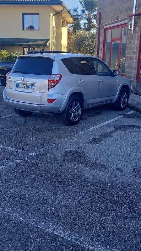 Usata Toyota RAV4 Executive 150 CV (110 kW) 2012 SUV