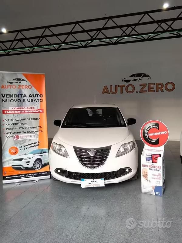 Usata Lancia Ypsilon Gold 95 CV (69 kW) 2012 Bianco Utilitaria