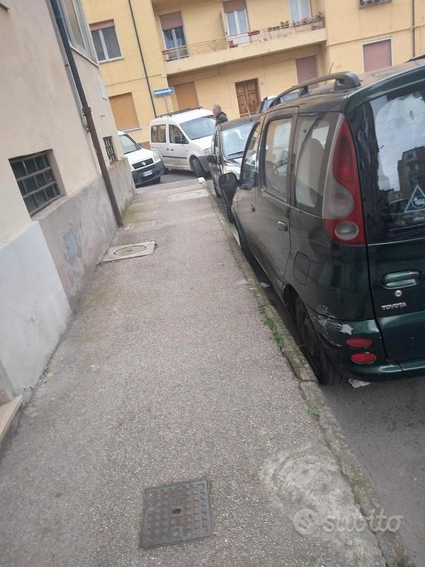 Usata Toyota Yaris Verso 2000 Verde Monovolume