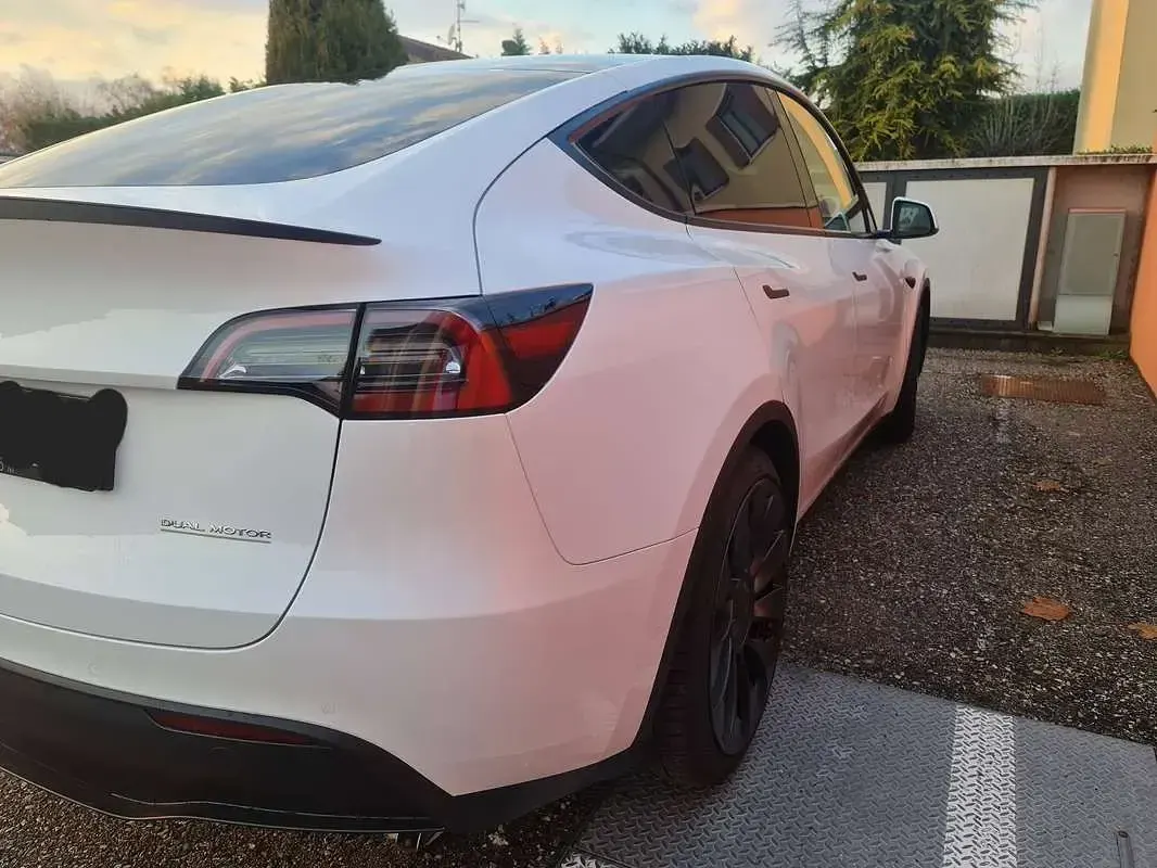 Usata Tesla Model Y Performance 155 kW (211 CV) 2022 Bianco SUV