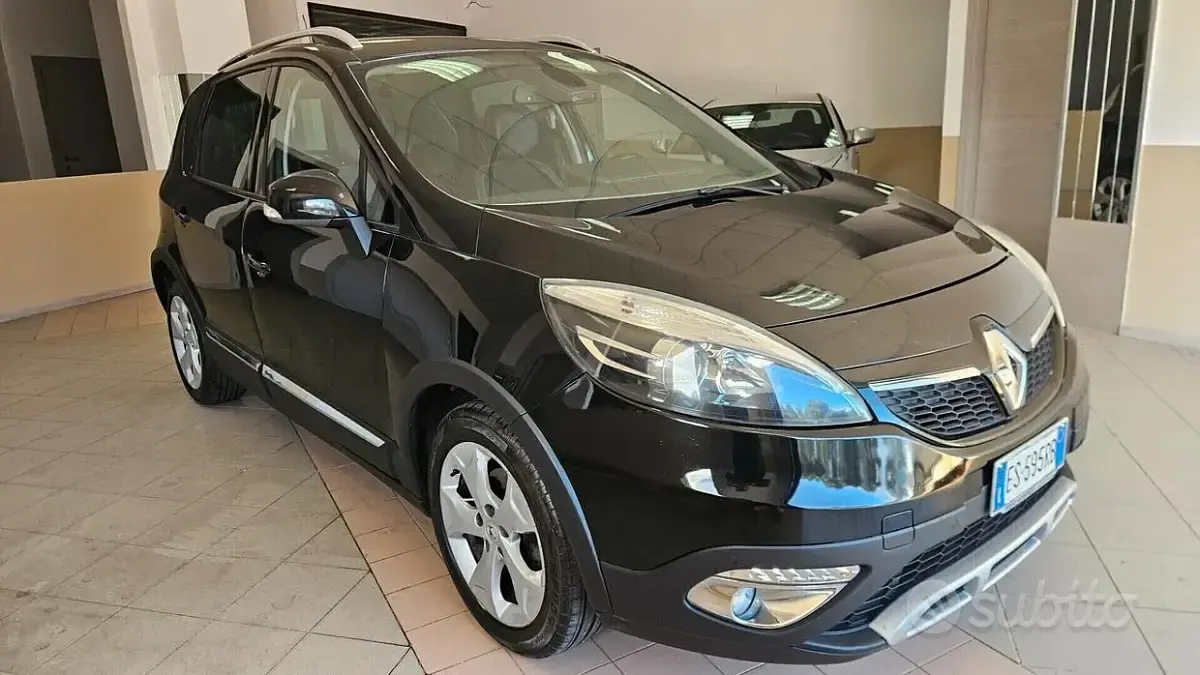 Usata Renault Scénic III XMOD 110 CV (80 kW) 2013 Nero Monovolume