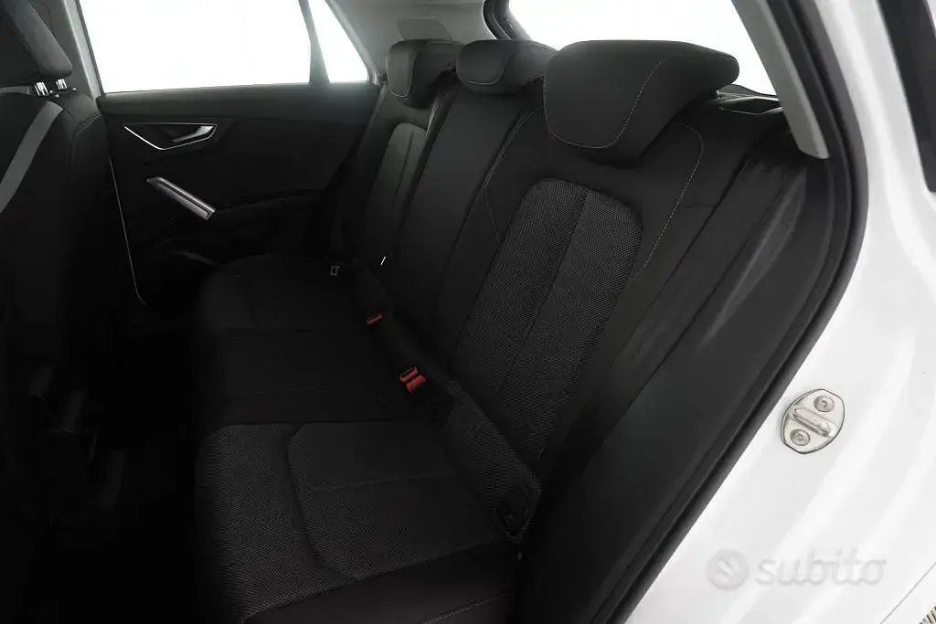 Usata Audi Q2 S-Line 116 CV (85 kW) 2018 Bianco ibis SUV