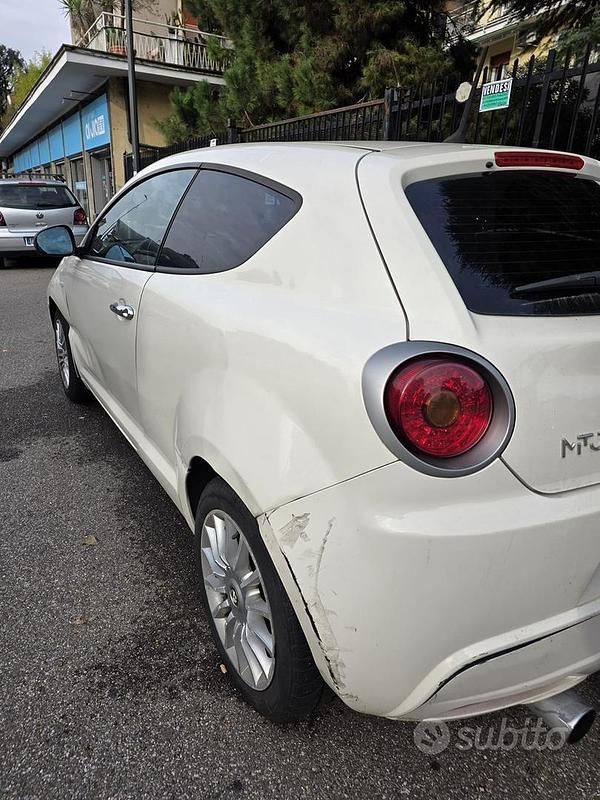 Usata Alfa Romeo MiTo 70 CV (51 kW) 2014 Bianco Utilitaria