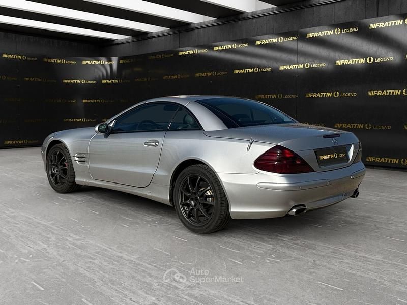 Usata Mercedes SL350 245 CV (180 kW) 2003 Argento Coupé