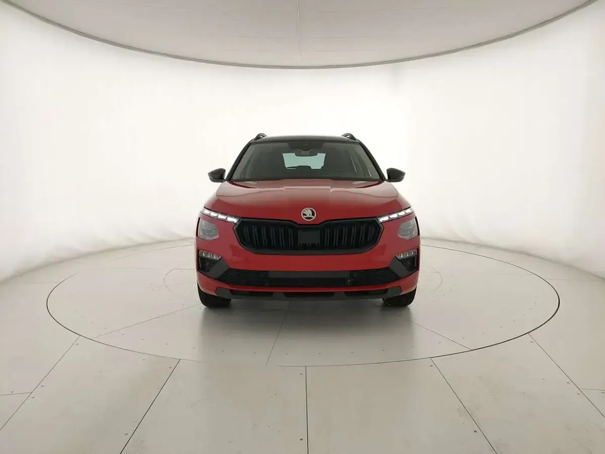Usata Skoda Kamiq 95 CV (69 kW) 2025 Rosso velluto metallizzato nero tulipano SUV