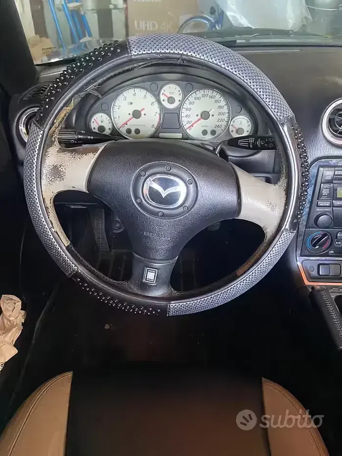 Usata Mazda MX5 110 CV (80 kW) 2003 Nero Cabrio