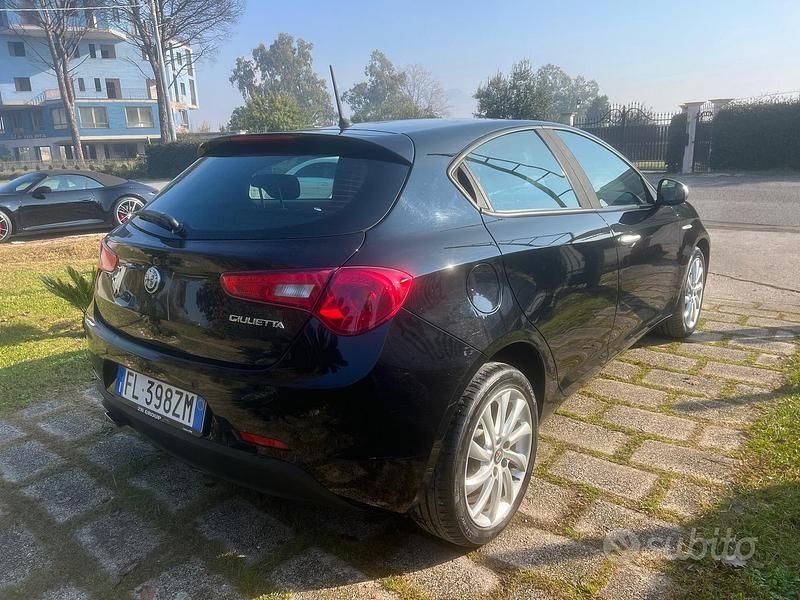 Usata Alfa Romeo Giulietta Super 120 CV (88 kW) 2017 Nero Berlina