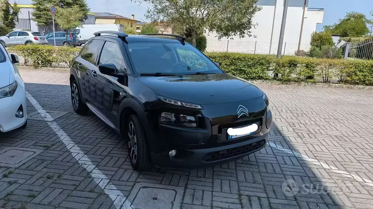 Usata Citroën C4 Cactus 99 CV (72 kW) 2017 Nero Utilitaria