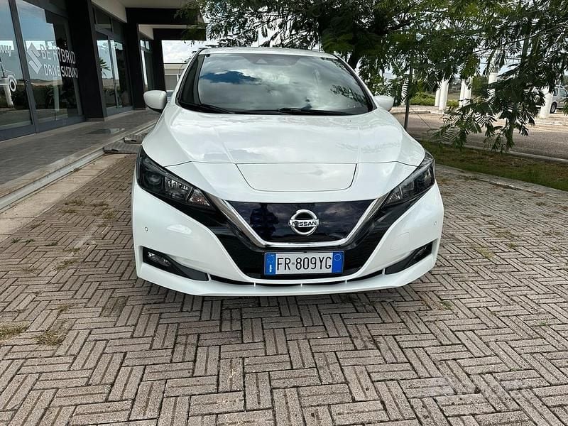 Usata Nissan Leaf Acenta 89 kW (122 CV) 2018 Bianco Utilitaria