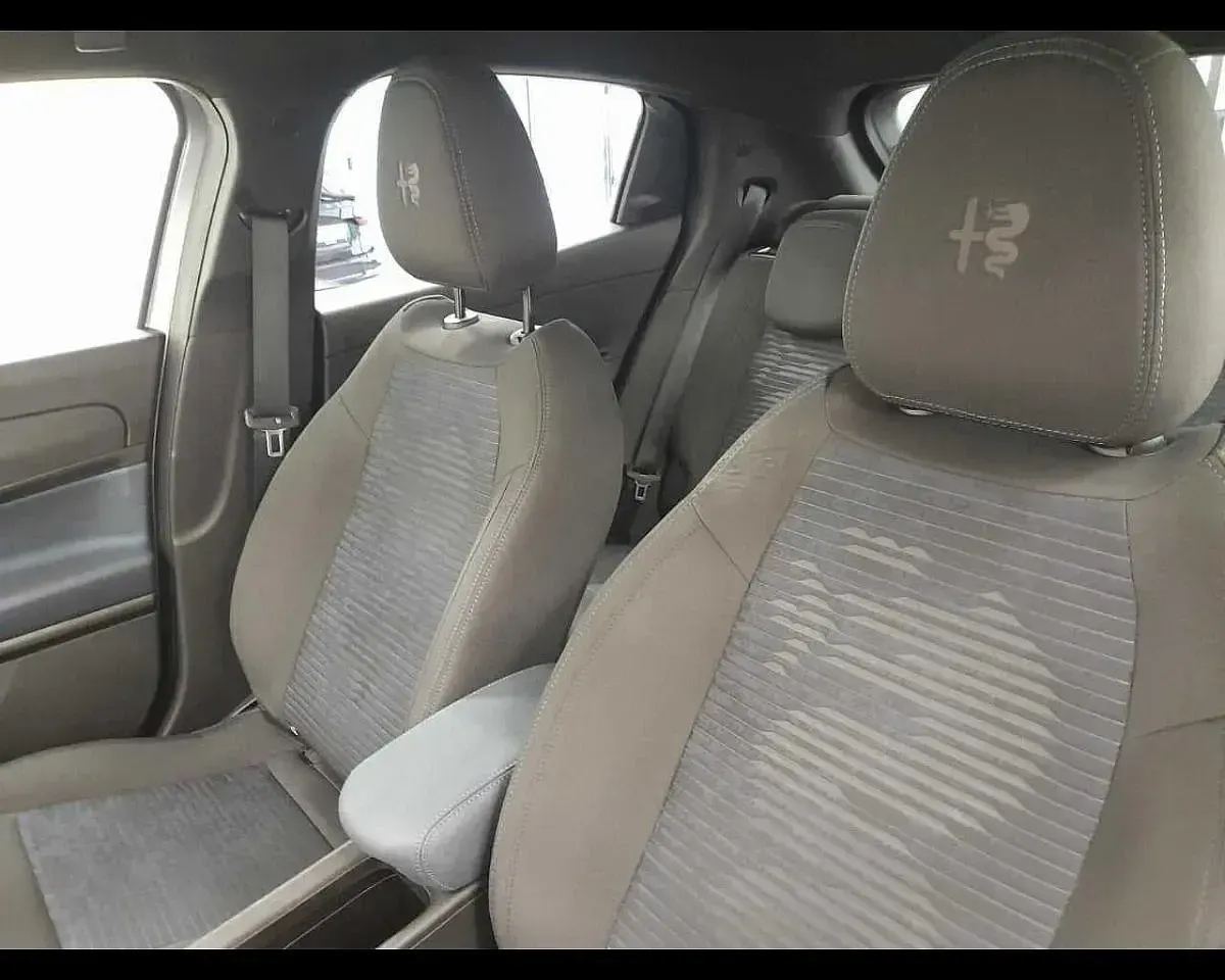 Usata Alfa Romeo Junior 136 CV (100 kW) 2025 Grigio SUV